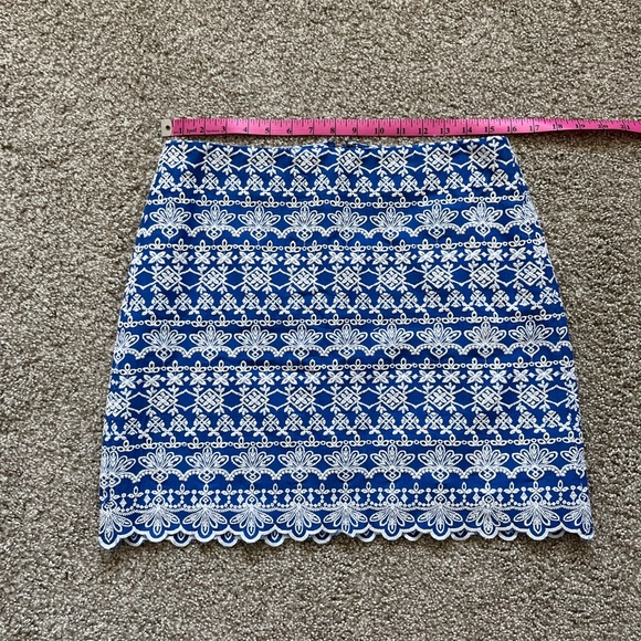 LOFT blue and white embroidered skirt - Picture 4 of 7
